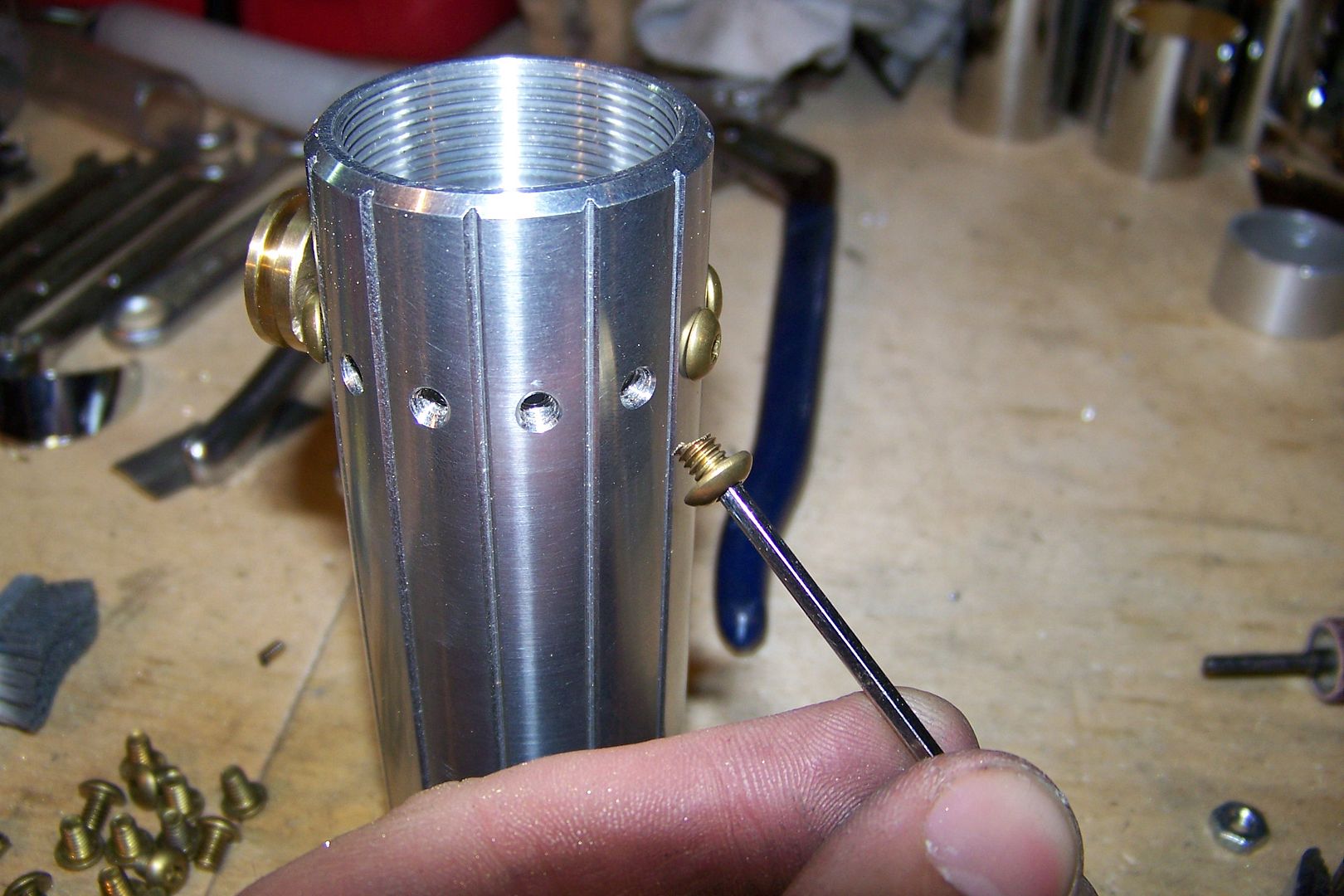 How to cut off a screw using a Rotary Tool